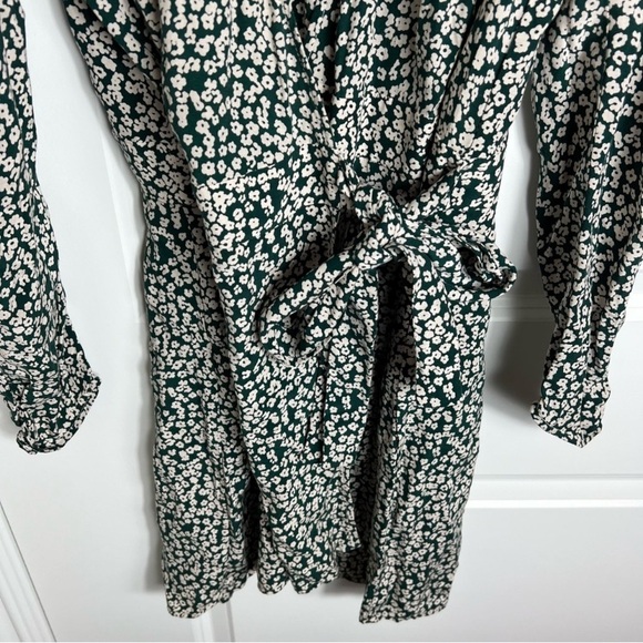 Free people dress π LIKE new!!! ππΌππΌππΌππΌππππ©·π©·π©·π©· - Picture 6 of 9